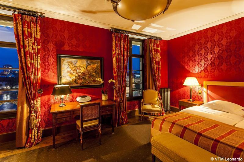 Grand Hotel Les Trois Rois Basilea Exterior foto
