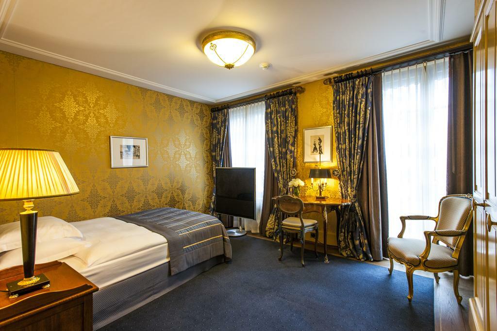 Grand Hotel Les Trois Rois Basilea Habitación foto