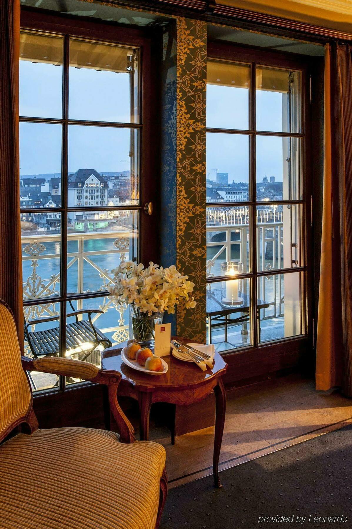 Grand Hotel Les Trois Rois Basilea Exterior foto