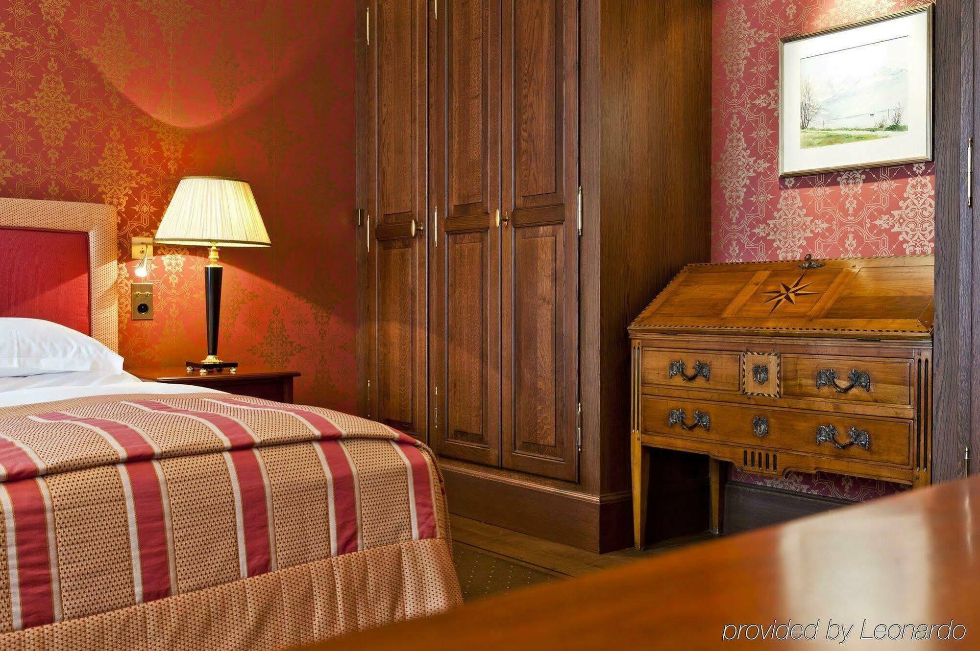 Grand Hotel Les Trois Rois Basilea Exterior foto