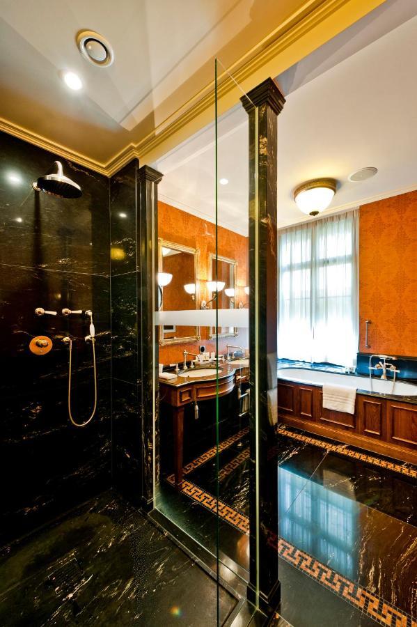 Grand Hotel Les Trois Rois Basilea Habitación foto